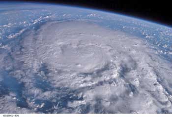 台風のイメージ（提供NASA）